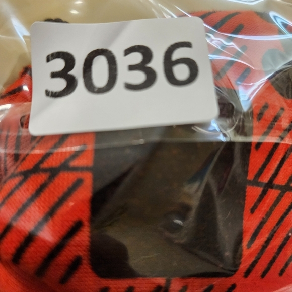 Disney Red and black Mickey Mouse crew neck  Sweater size M - Picture 8 of 8